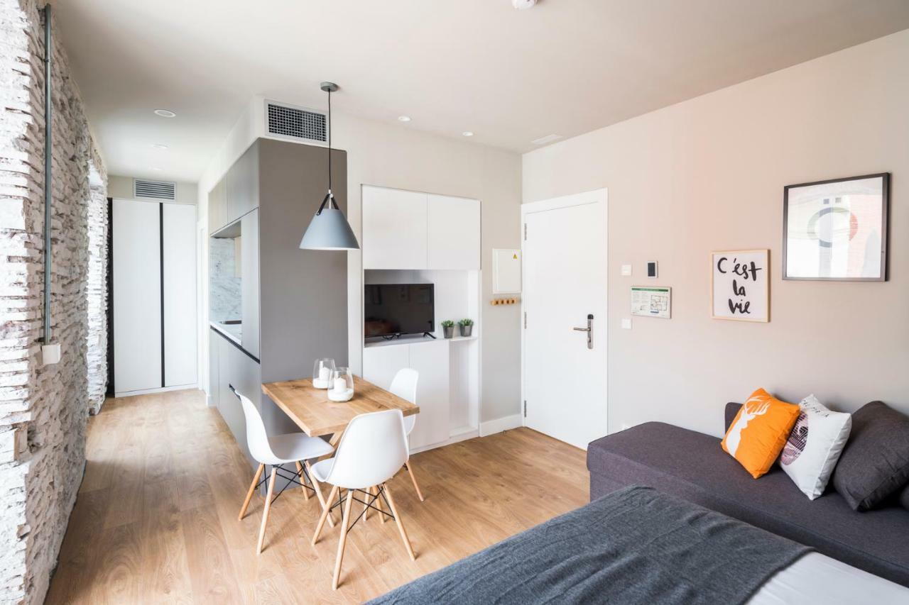 Rice Eleven Rooms Бургос Экстерьер фото